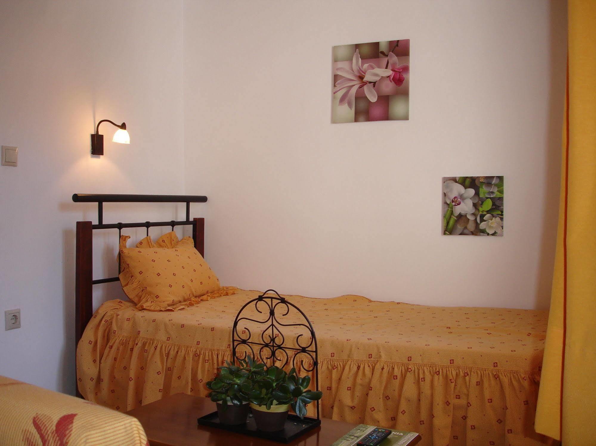 Hotel Paraliako Kyparissi Кипарисия Экстерьер фото